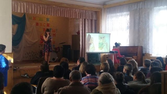 Стихотворение Под пианино смотреть онлайн