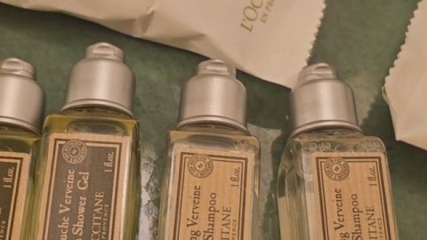 Hotel Etats Unis Opera Paris 4*. Выбор отеля в Париже .Советы туристам. Прогулка по центру Парижа.