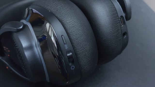 JBL Quantum 810 - Wireless Gaming Headset Review смотреть онлайн