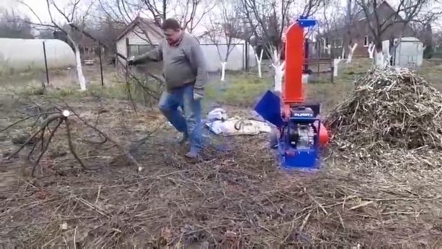 Отзыв клиента из Нижнего Новгорода утилизатор веток "Термит У450" 17 л.с