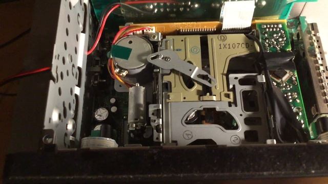 Скрытый копеечный AUX в Volvo HU-603 смотреть онлайн