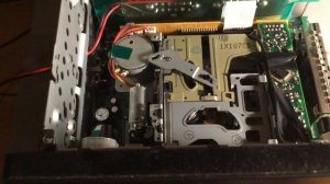 Скрытый копеечный AUX в Volvo HU-603