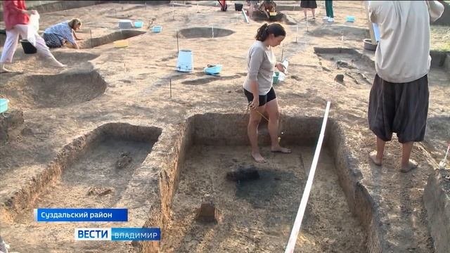 Археологи обнаружили сотни средневековых предметов на раскопках под Суздалем