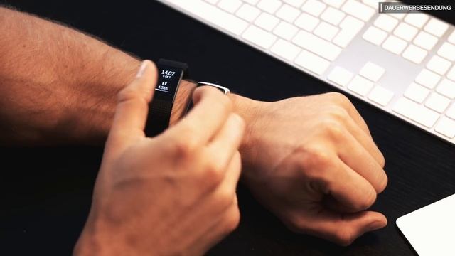 Fitbit Charge 3 vs Charge 2 REVIEW | HANDS ON | DEUTSCH смотреть онлайн