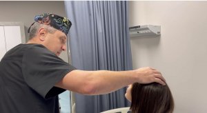 Победительница конкурса "Блефаропластика": как выглядит пациентка сразу после операции.