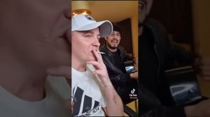 Ханар друзья собрались