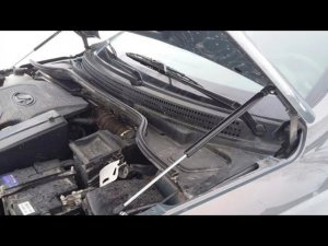 Лада Веста,,, НЕудачные газовые упоры на капот,,,АТЛАНТ,,,срочно!!!