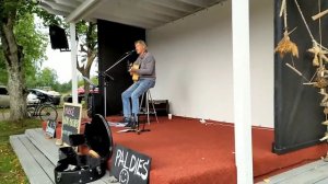 Andris Mucenieks - LAPAS DZELTENĀS / Листья жёлтые