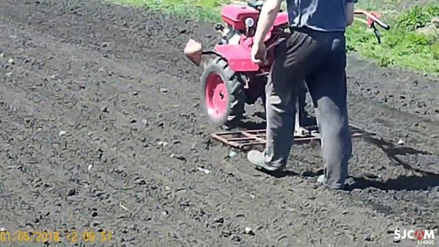 ?Боронование огорода мотоблоком