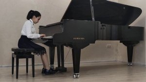Глиэр „Эскиз” - ре мажор. Шопен „Мазурка” - си бемоль мажор н. 1, соч.7