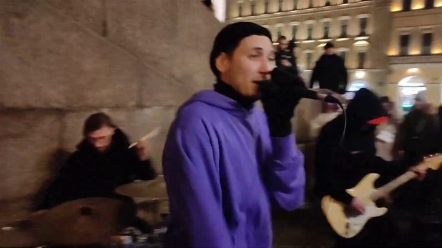 Мега хит, Районы-кварталы, солист Айдахо Алексей чуть-чуть не удержался и упал на танцпол!) смотреть онлайн