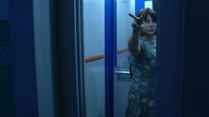 Буйная супружеская чета, прикрываясь дочерью из администрации, терроризирует соседей