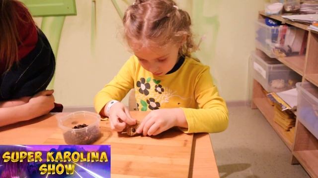 ??❤ Как сделать свечу своими руками из вощины Влог от Каролины Детское видео поделки. смотреть онлайн