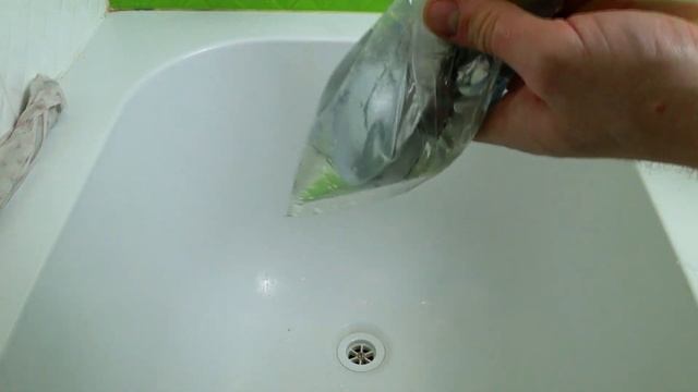 ИЗВЕСТКОВЫЙ НАЛЕТ на сантехнике смеситель, (лейка для душа) ЧИСТКА УКСУСОМ ВОДНОГО КАМНЯ// ЛАЙФХАК