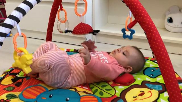 Коврик Жирафики *Ушастики* с 6-ю игрушками, шуршалкой и пищалкой - 939353 смотреть онлайн