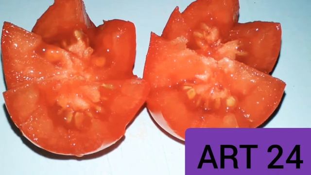Как красиво нарезать огурцы и помидоры/ Красивая подача овощей на стол