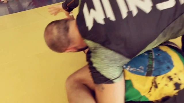 Один тренировочный день... смотреть онлайн