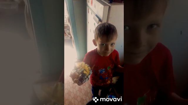 Внук именинник поздравляет бабушку с днем рождения! 21.04.20.