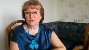 Мама не хочет отпускать свою взрослую жизнь, мама очень беспокоится за дочь, когда дочери нет рядом