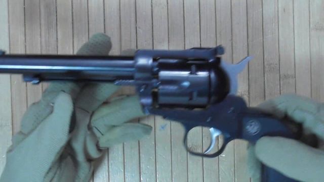 Револьвер Ругер Новый Черный Ястреб Кратко смотреть онлайн