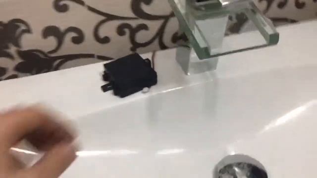 Кран с подсветкой и датчиком температуры смотреть онлайн