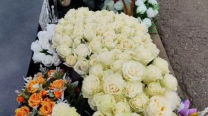 журналисты спецкора на могиле Юрия Шатунова / Троекуровское кладбище сегодня 13 мая 2024 года
