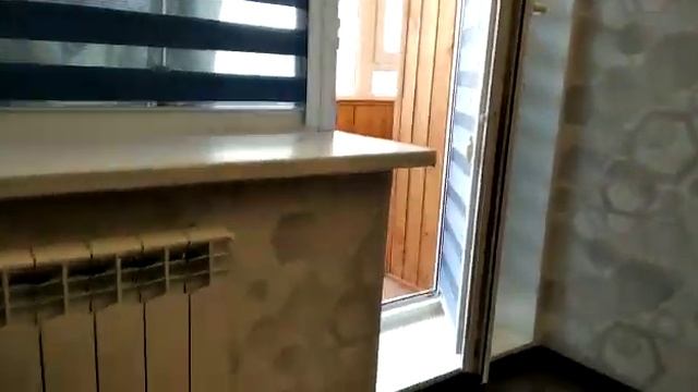 Рулонные шторы Уни 2 зебра, ткань Зебра Стандарт синий, на балконную дверь с обратной стороны смотреть онлайн