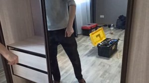 Установка шкафа-купе когда все косо криво 2