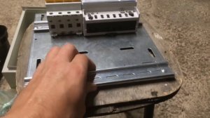 Крепление din реек в щит учета эл. Энергии