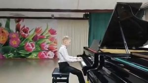 Храмцов Алексей 1. В.А.Моцарт "Аллегретто" ; 2. К.Черни «На речке» C dur; 3. Й.Гайдн «Аллеманда»