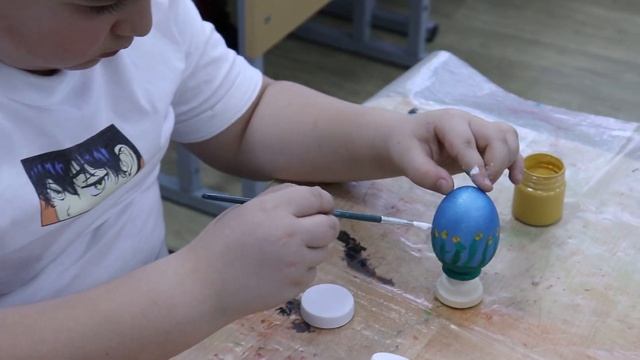 Школа "Морозко". Мастер-класс по росписи пасхальных яиц. Педагог: Грушина Людмила Викторовна смотреть онлайн