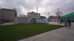 Poland, Warsaw,  Centrum Nauki Kopernik metro station, 4X elevator, 11X escalator