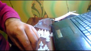 Клипсы для  карт дверей в автомобиль.