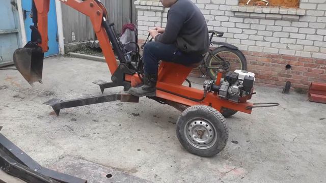 Подготовка мини экскаватора к работе смотреть онлайн