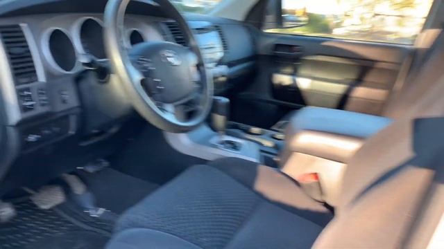 2011 Toyota Tundra Grade 5.7L V8 Double Cab смотреть онлайн