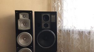 Yamaha NS-777