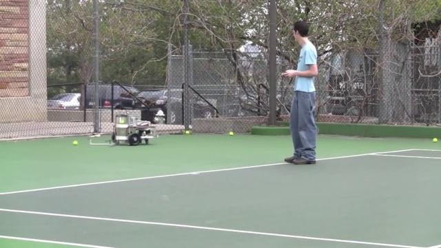 BallBot that Collects & Launches Tennis Balls смотреть онлайн