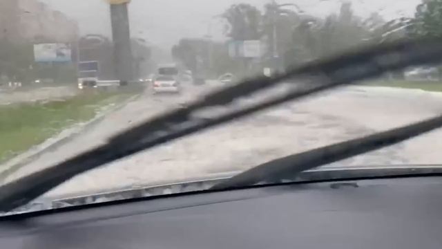 На Ростов обрушился Аномальный град смотреть онлайн