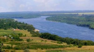 дон течет издалека