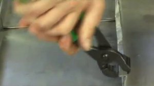 01070250 Клещи для вскрытия фальца "Попугай"