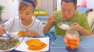 不给他做饭第6天，看你能坚持多久#eating show#eating challenge#husband and wife eating food#mukbang #asmr eating