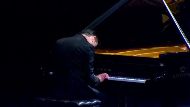 Astor Piazzolla: Adiós Nonino - Alejandro Vela Live Concert