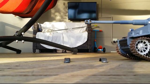 Heng Long Tiger 1 RC Tank 1/16 Suspension and Driving Test смотреть онлайн