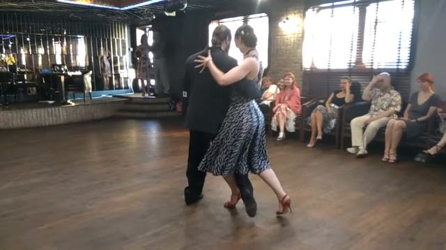 2019-07-21 Выступление Алексея Гаврыся и Ольги Валейки. Танго в Киеве смотреть онлайн