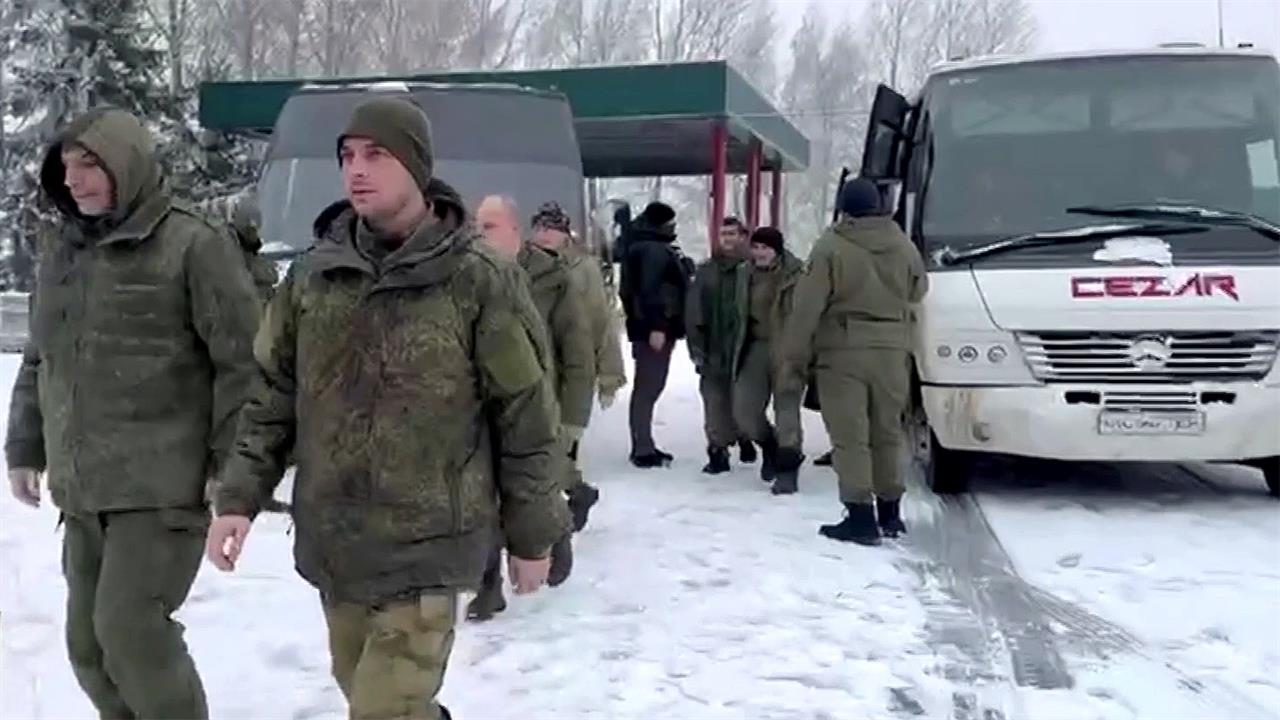 Из украинского плена освобождены 63 российских военнослужащих
