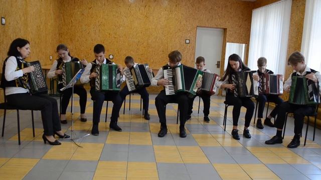 Ансамбль баяністів - О. Петров. Мелодія з фільму "Осенний марафон" смотреть онлайн