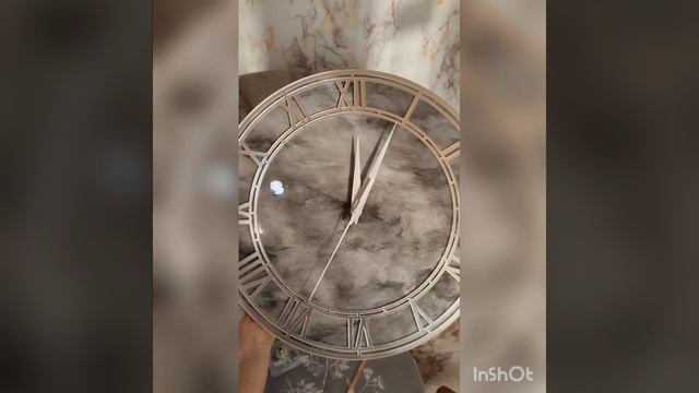 Часы  из эпоксидной смолы.