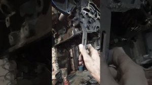 небольшое ТО форд сиерра полный привод. снял двигатель 2.8 v6 mfi.