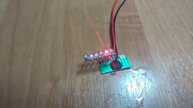 Модуль YSJ181222A. Простой бегущий огонь из светодиодов и одного модуля. смотреть онлайн