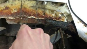 Сюрприз от перекупа.Сварка гнилого  автомобиля своими руками.Покраска авто своими руками.